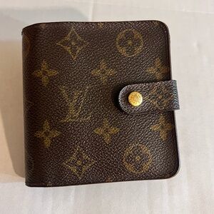 Authentic Louis Vuitton Brown Monogram Wallet